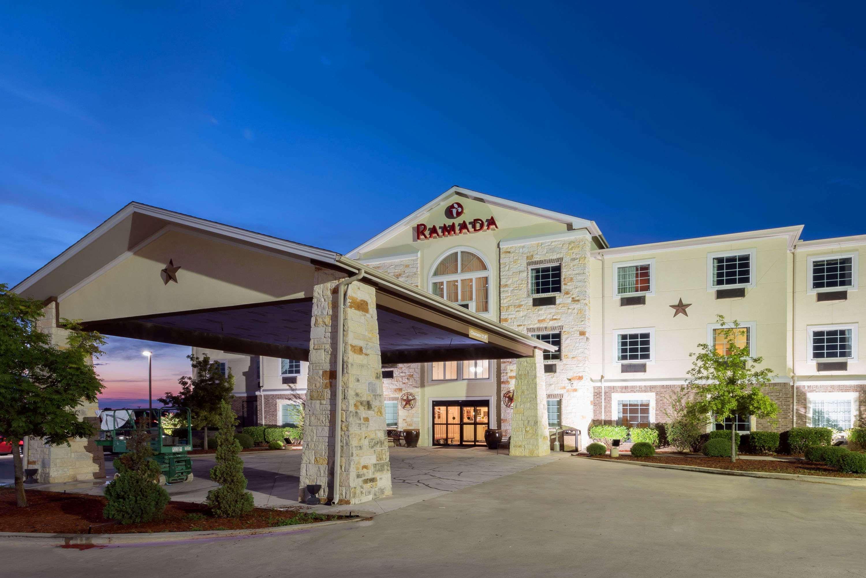 Comfort Inn & Suites Gatesville Near Fort Cavazos Dış mekan fotoğraf